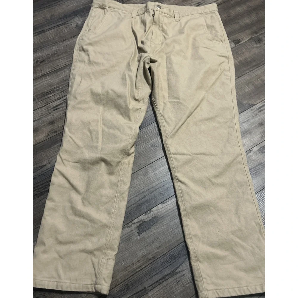Mountain Khakis Mens Flannel Lined Hiking Pants Size 42x32 Beige, Paint On Them‎